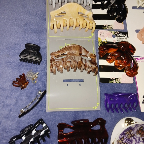 BUNDLE OF HAIR ACCESSORIES (20+pcs) - Picture 2 of 8